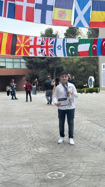 “Uğur sadəcə başlanğıcdır” – Gələcəyin alimi ilə MÜSAHİBƏ
