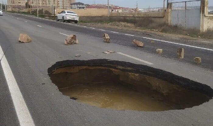 Sürücülərin DİQQƏTİNƏ: Bu yol ÇÖKDÜ