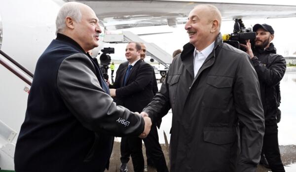Lukaşenko İlham Əliyevi təbrik etdi