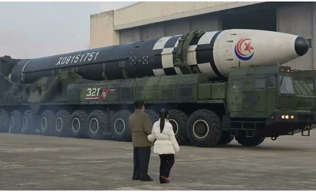 Can sığortası – Kim Çen Inı vursalar, cavabı nüvə silahı olacaq