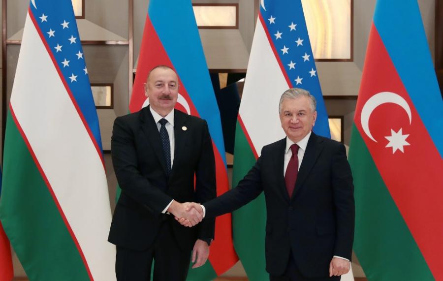 Şavkat Mirziyoyev Azərbaycan Prezidentinə təşəkkür etdi