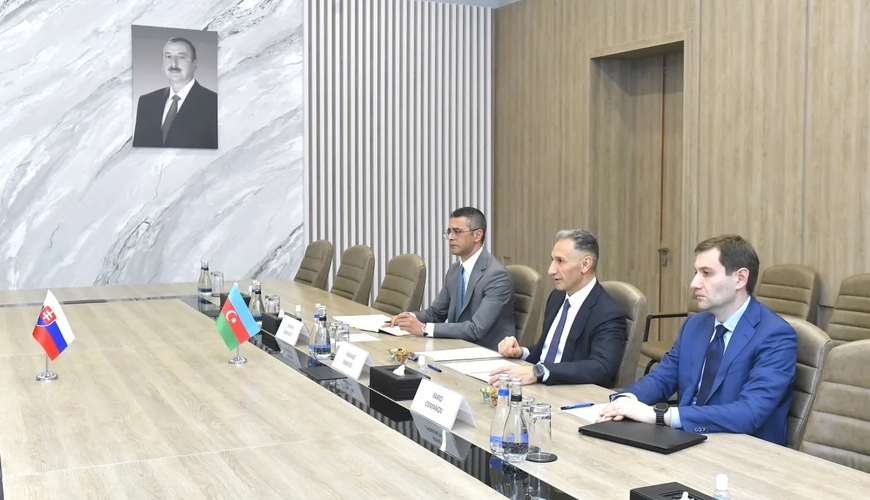 Nazir Rəşad Nəbiyev Slovakiyanın investisiyalar, regional inkişaf və informasiya naziri ilə görüşüb