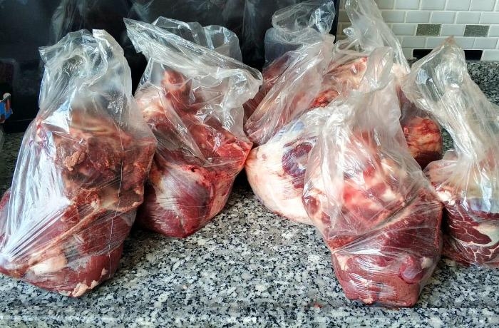 İlahiyyatçıdan qurbanlığı reklama çevirənlərə ETİRAZ: “Kasıba verilən payı...”
