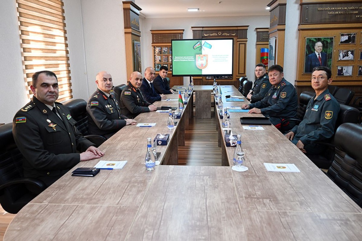Qazaxıstan generalının rəhbərlik etdiyi nümayəndə heyəti Azərbaycana gəlib