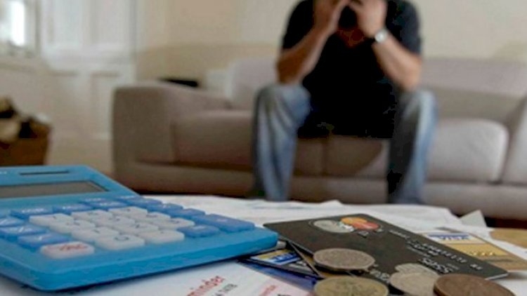 Kreditlərlə bağlı təhlükə böyüyür: Borclar 600 milyonu keçdi