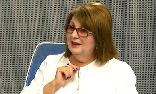 “Dedi, daha maşın sürmə, onu qonşudakı kişiyə bağışla” – Ofeliya Sənani ilə MÜSAHİBƏ