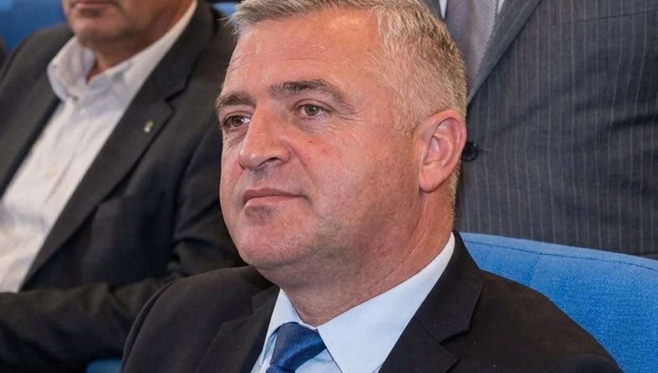 Qalmaqallı məmura cinayət işi açıldı