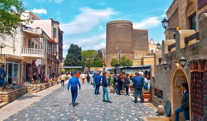 Azərbaycana turist axını niyə qırılır? – Statistikada ciddi eniş  