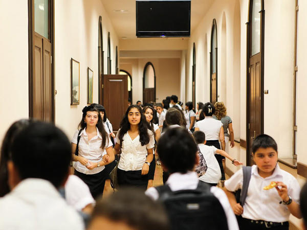 Şagirdi döyən idman müəllimi cəzalandırıldı