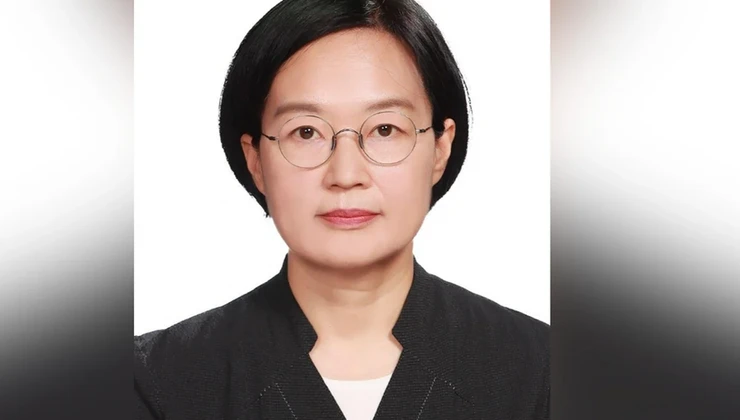 Cənubi Koreyada 20 ildən sonra ilk dəfə qadın baş nazir vəzifəsinə namizəd irəli sürülüb