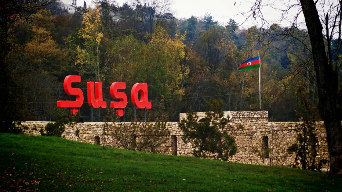 Şuşadakı abidələrin köçürülməsi və korlanması qadağan edilir