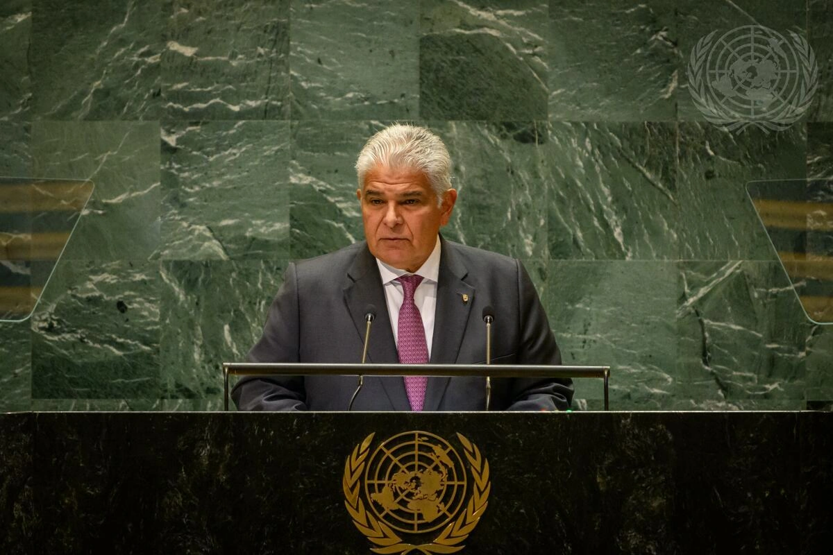 Panama Prezidenti Prezident İlham Əliyevi təbrik edib