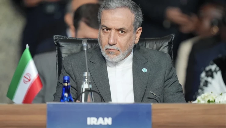 Xarici qüvvələr ərazimizə yaxın olduqları müddətdə risk altındadırlar - Abbas Əraqçi