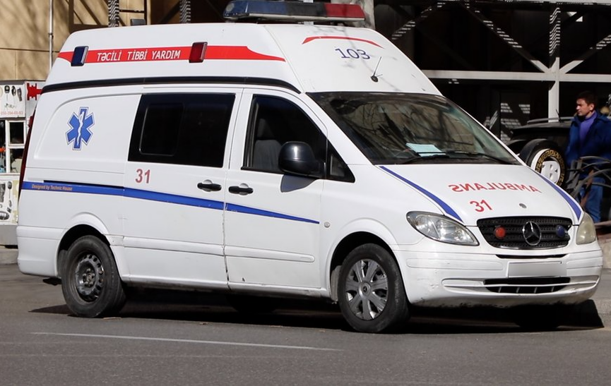 74 yaşlı kişi laqunda ilə ayağını doğradı - Öldü