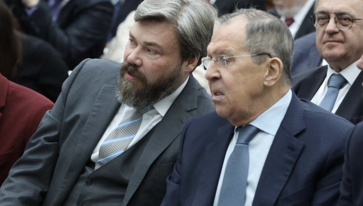 “ERMƏNİSTAN BİZƏ QARDAŞ DÖVLƏT DEYİL!” - Putinə yaxın oliqarx ermənilərin pasportlarını almağa çağırdı