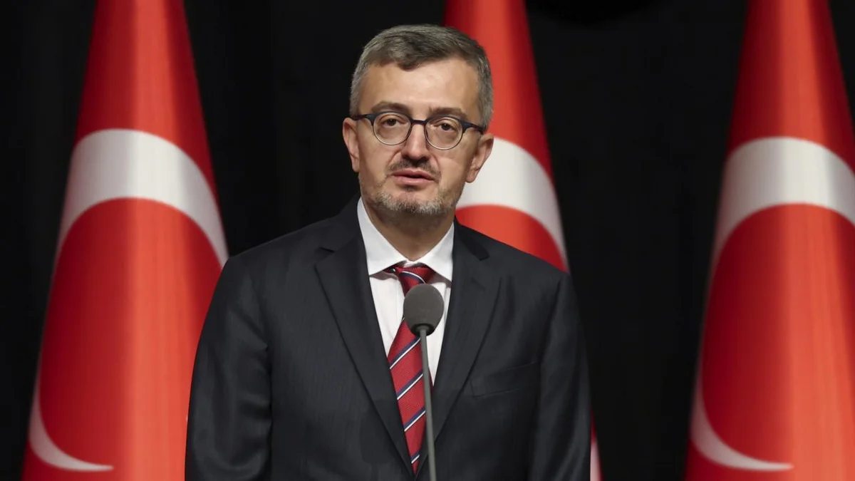 Burhanettin Duran: Türkiyə ilə Azərbaycan arasındakı qardaşlıq bağı güclənməkdədir