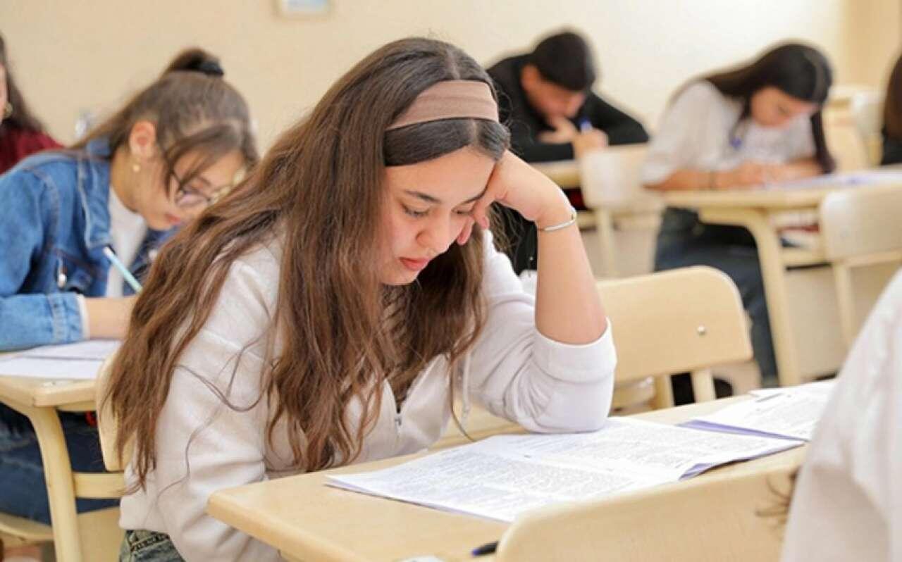 3 nəfər 400 bal toplayıb, 12 nəfər imtahandan kənarlaşdırılıb