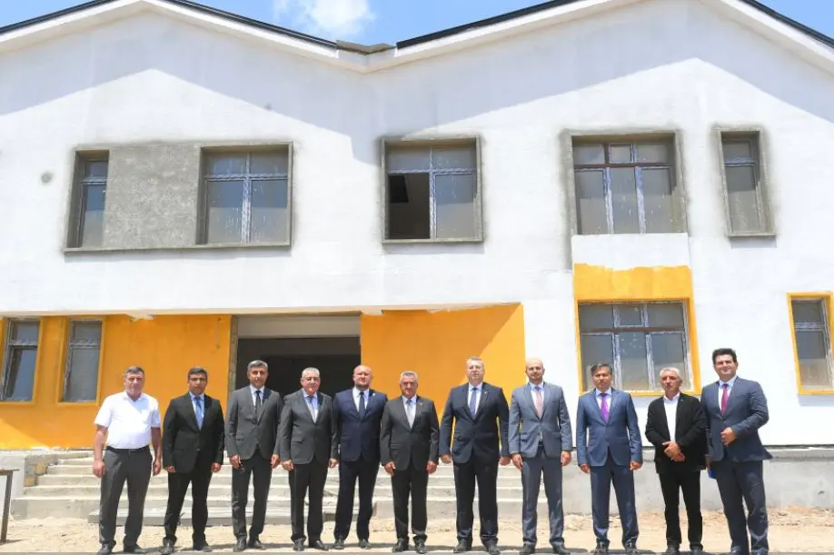 Həştərxan vilayətinin nümayəndə heyəti Qubadlıda tikilən uşaq bağçasında görülən işlərlə tanış olub