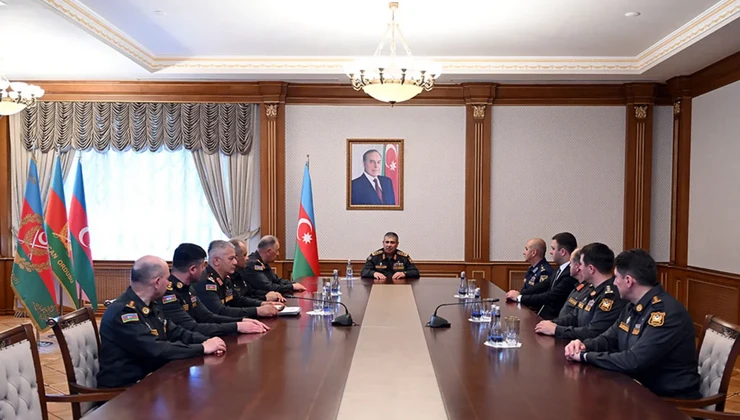 Nazir generallara rütbələrini təqdim etdi