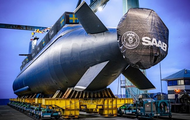 Polşa “gözəgörünməz” sualtılar alır