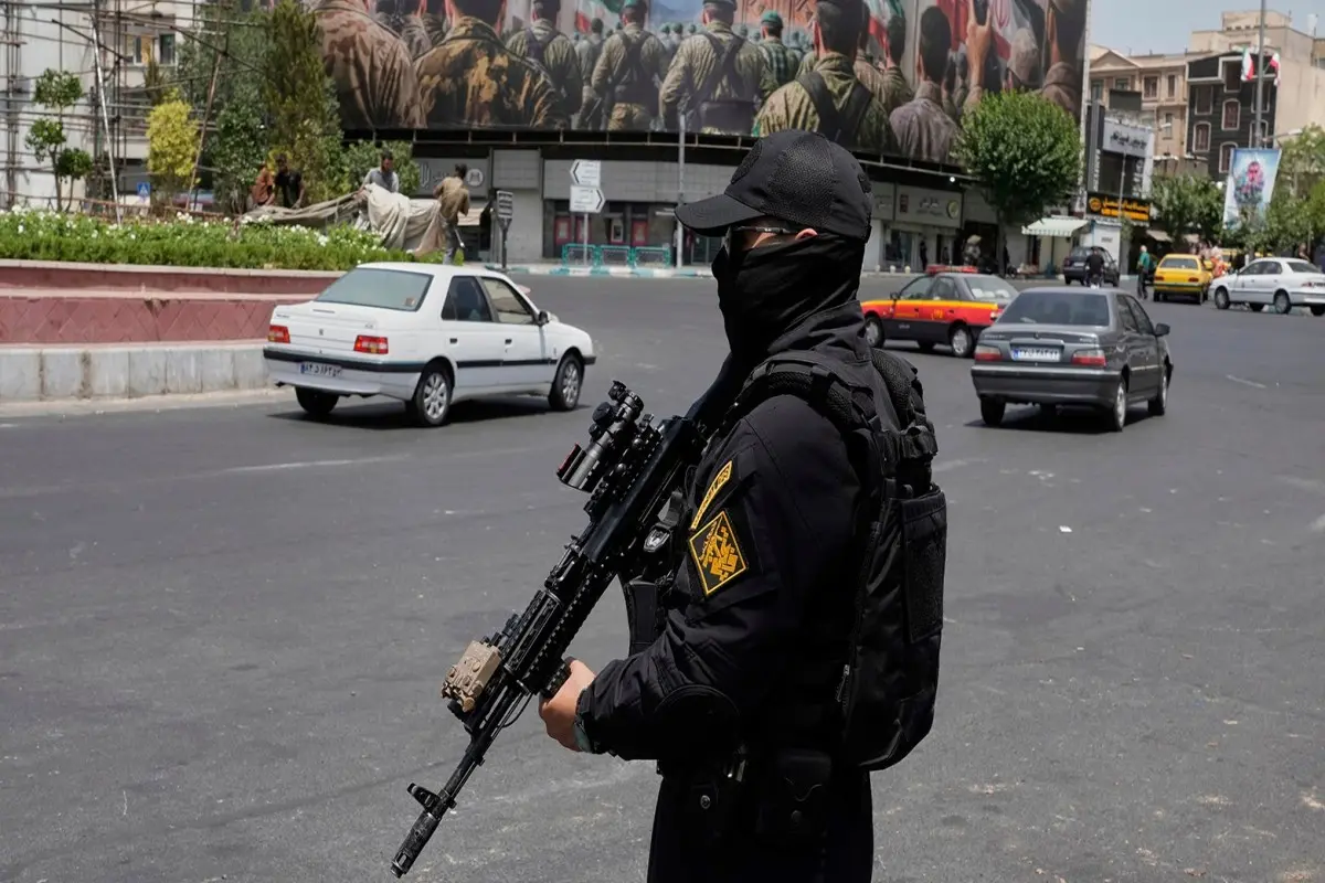 İranda silahlı hücum olub, iki SEPAH üzvü öldürülüb