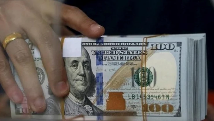 DOLLAR SÜRƏTLƏ BAHALAŞIR... - Azərbaycana və manata necə təsir edəcək?