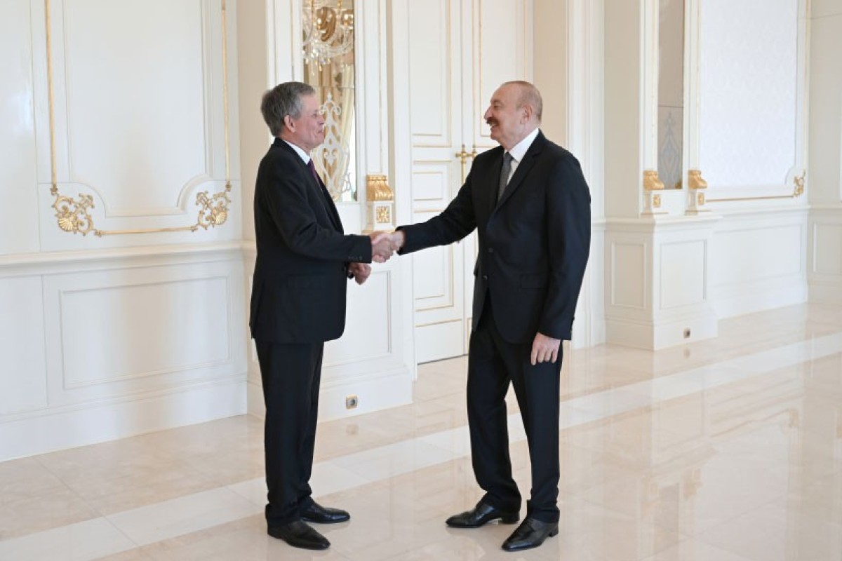 Amerikalı senator sülh gündəliyi ilə əlaqədar nümayiş etdirdiyi liderliyə görə Prezident İlham Əliyevə minnətdarlıq edib