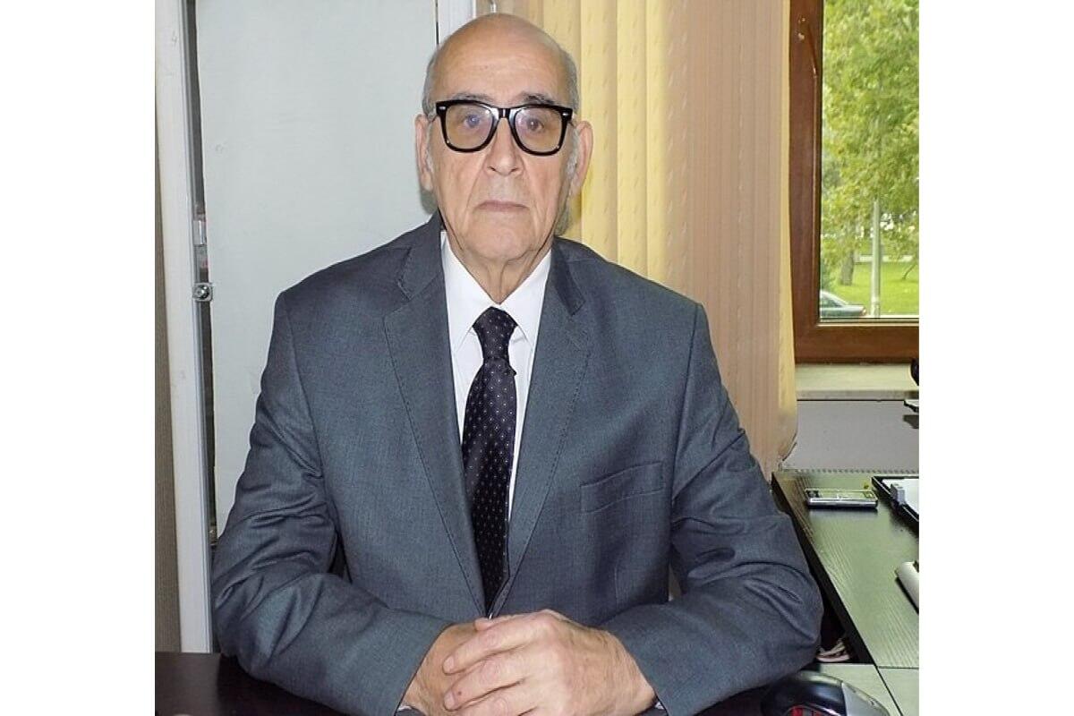 Tanınmış akademik vəfat etdi
