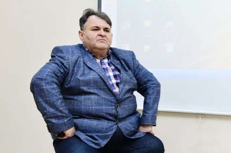 Rus dilini bilməyəndən alim olmaz? – Salayevə ALİM cavabı