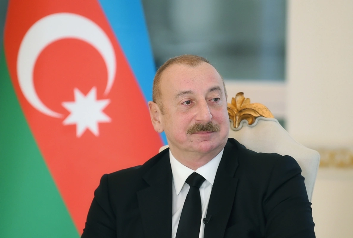 İlham Əliyev monqolustanlı həmkarını təbrik etdi
