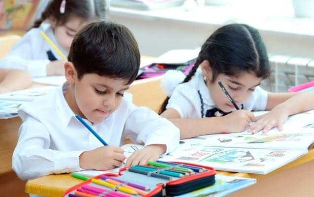 Bəzi sertifikasiya suallarını şagirdlər də cavablandıra bilərdi - AÇIQLAMA