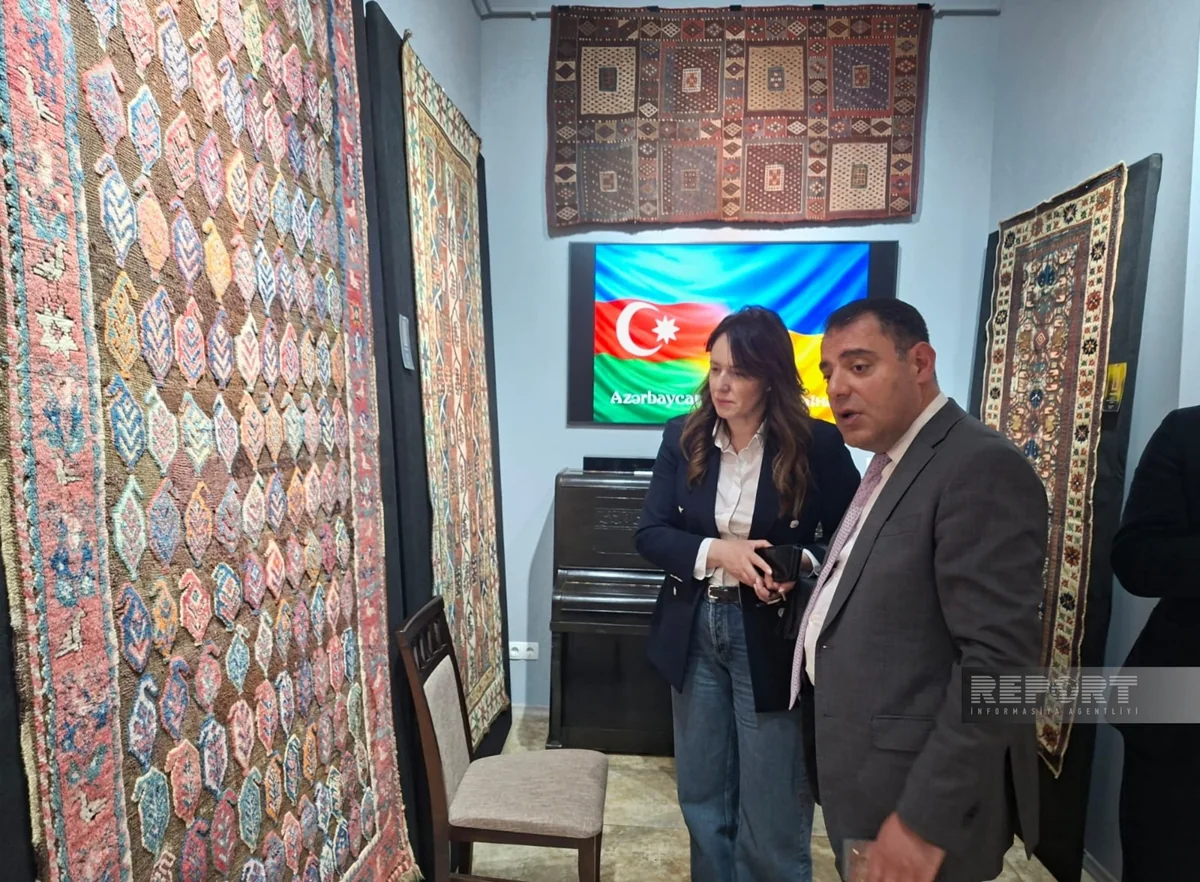 İrpendə Azərbaycan xalça sənətinin nadir nümunələri nümayiş olunur