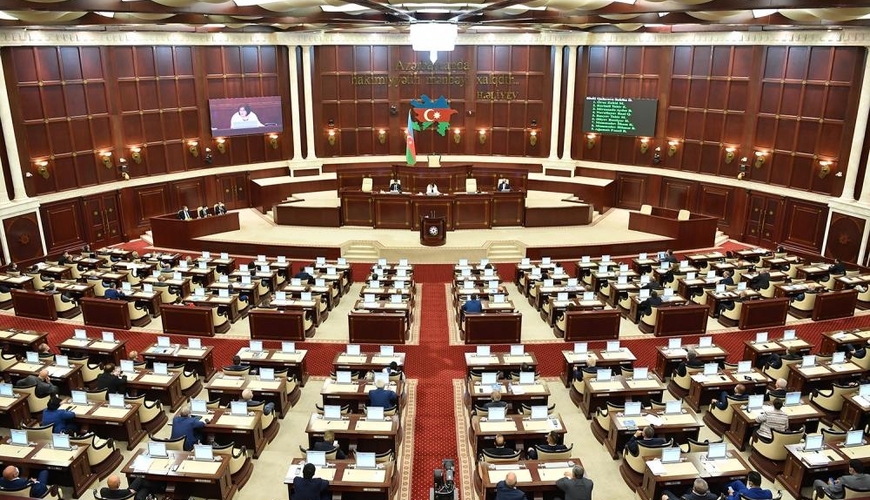 Bu gün parlament toplaşır - Sabah deputatlar tətilə çıxır