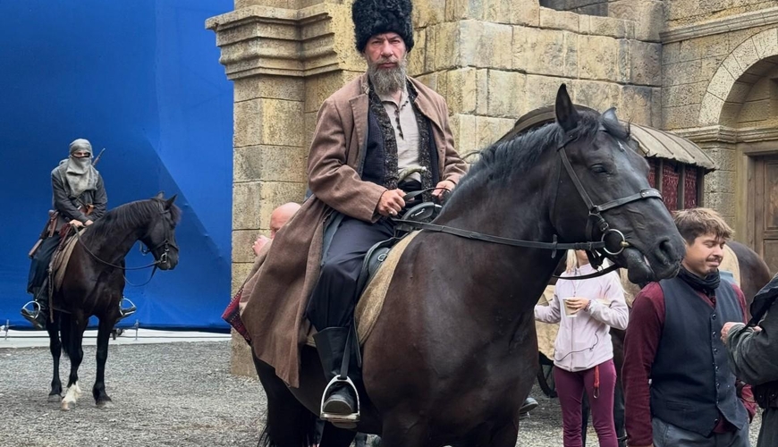 Roluna görə 12 kiloqram arıqladı - FOTOLAR