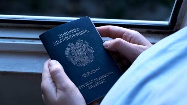 Ermənistanda pasportlarının Türkiyədə çapı iddiaları - QALMAQAL