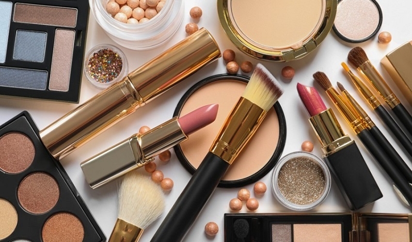 Kosmetik məhsulları seçərkən nəyə diqqət etməliyik?