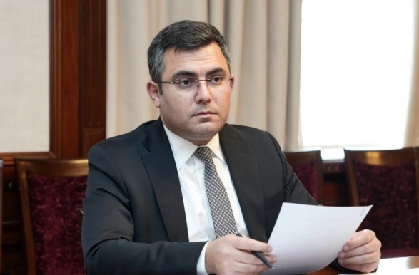 Ceyhun Cəlilova etiraz edib vəzifələrindən ayrıldılar - FOTO