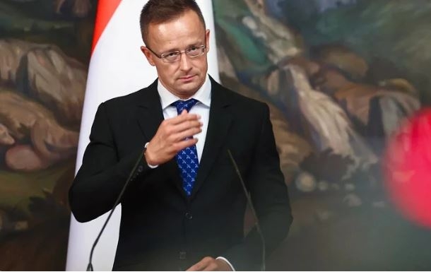 Siyyartonun Kremllə əlaqələri araşdırılır