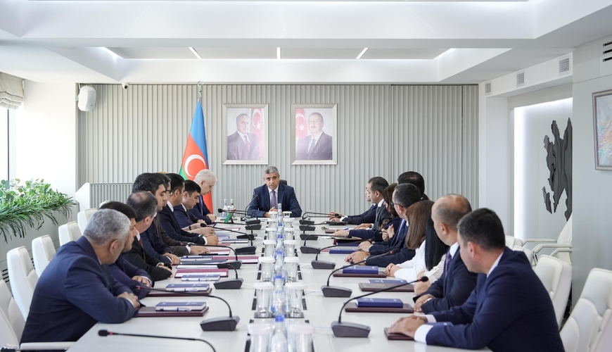 Təltif edilmiş əməkdaşlara vəsiqələr və medallar təqdim olunub