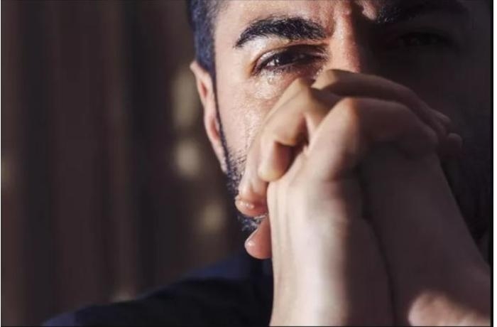 Həddindən artıq düşünmək zehni yorğunluğa səbəb ola bilər — 7 əsas əlamət