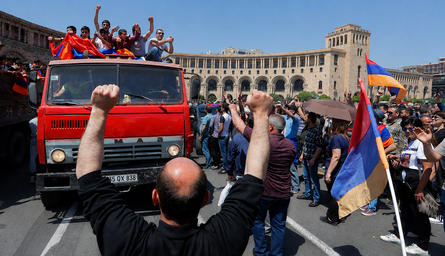 Ermənistanda aksiyalar başladı – “Xalq üsyana hazırdır”