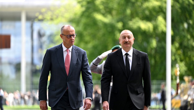 AZƏRBAYCAN–ALMANİYA ƏMƏKDAŞLIĞININ YOL XƏRİTƏSİ - Prezident Əliyevlə Mertsin imzaladığı bəyannamə niyə əhəmiyyətlidir?