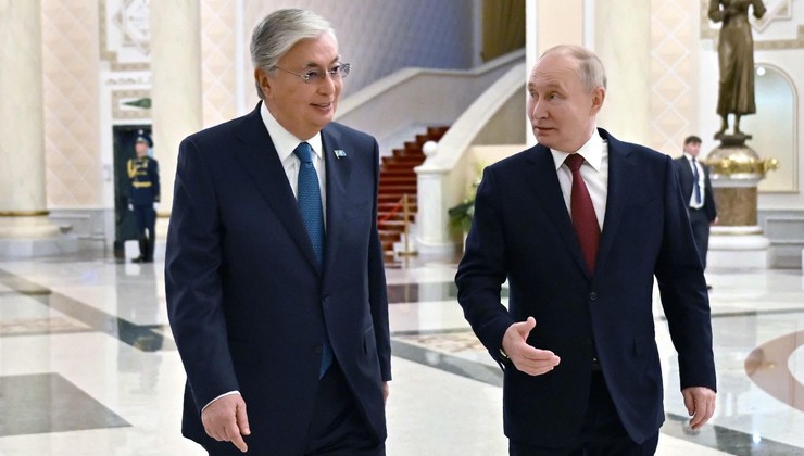ABŞ İran və Rusiya ilə 