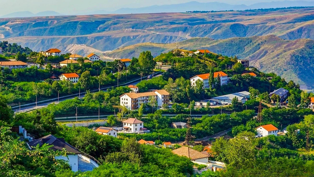 Azərbaycan I yarımildə Qarabağ və Şərqi Zəngəzura 1 milyard manatdan çox pul qoyub