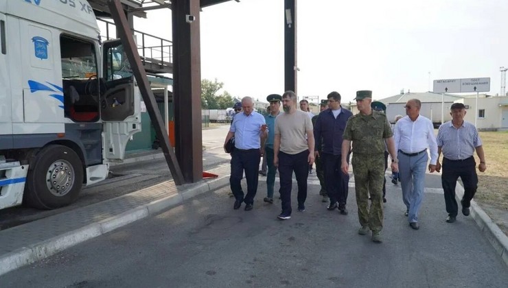 Dağıstan hökümətinin başçısı Azərbaycanla sərhədə gəldi