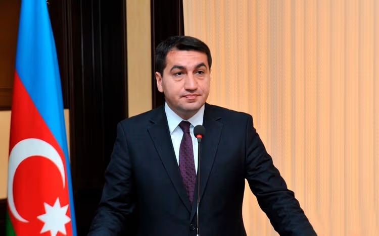 Nazir Elnur Mirzəyevi təqaüdə göndərdi