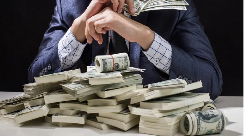 Rusiyalı milyarderlərin ümumi sərvəti 20 milyard dollar azalıb