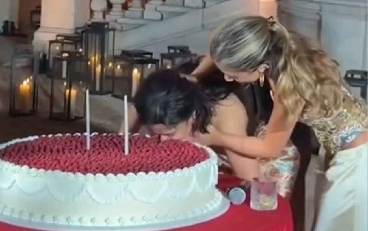 60 yaşlı Salmanın gizli saxladığı ad günü məclisindən - Video
