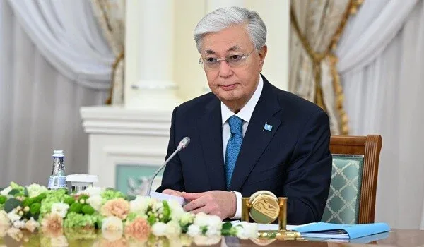 Tokayev vitse-prezidentin səlahiyyətlərini təsdiq etdi