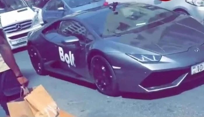 Taksi sifariş etdi, “Lamborghini